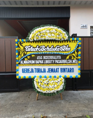 Papan Bunga Duka di Ngariboyo